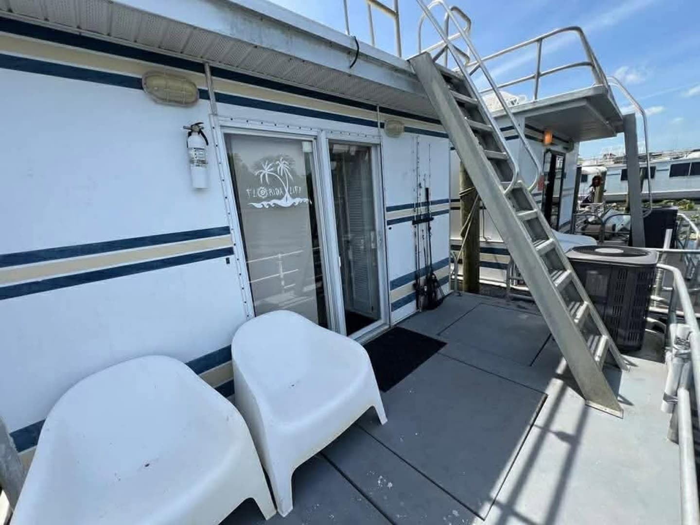 1999 Aqua Chalet 4614 - Image 3