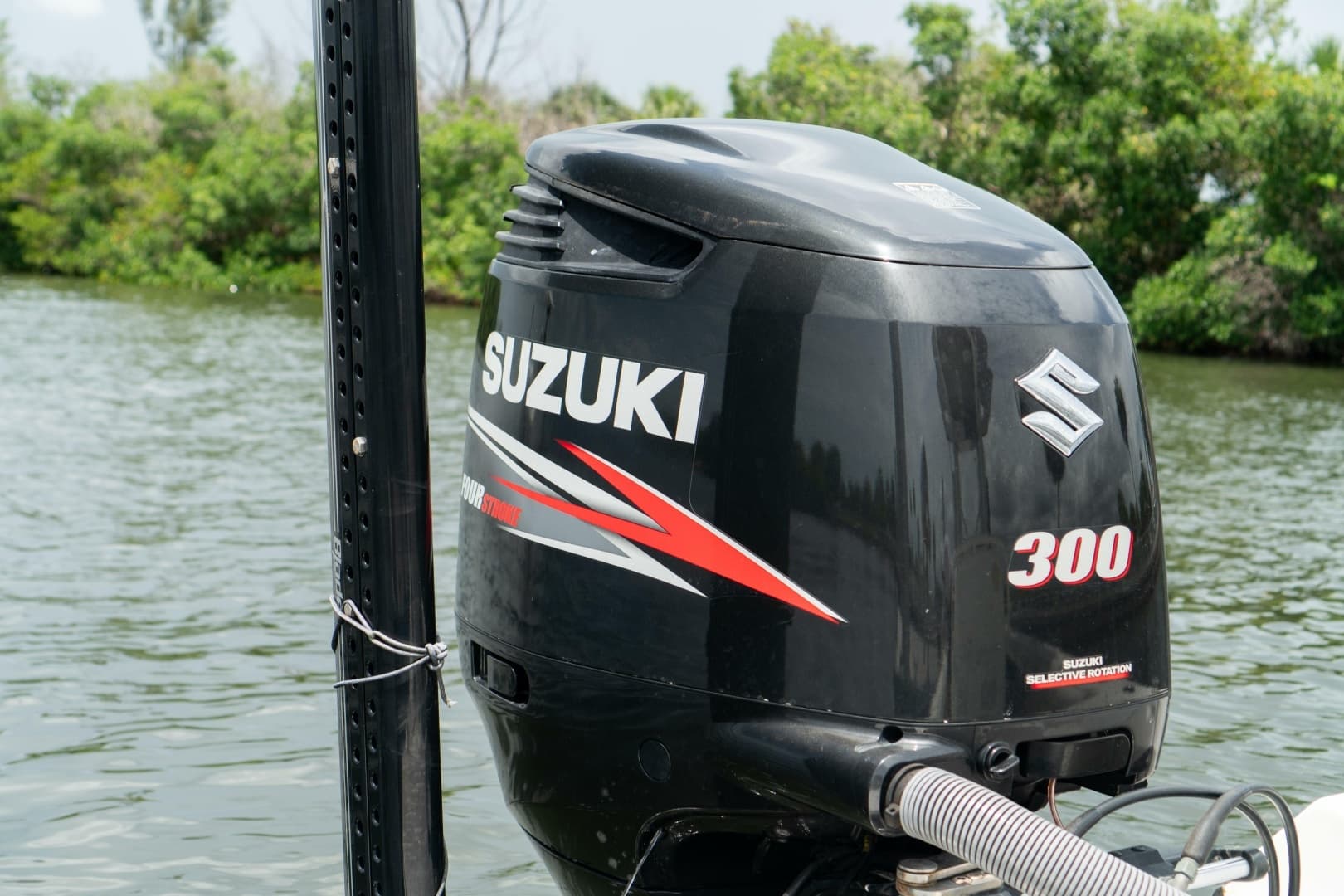 2007 Everglades 243CC - Image 38