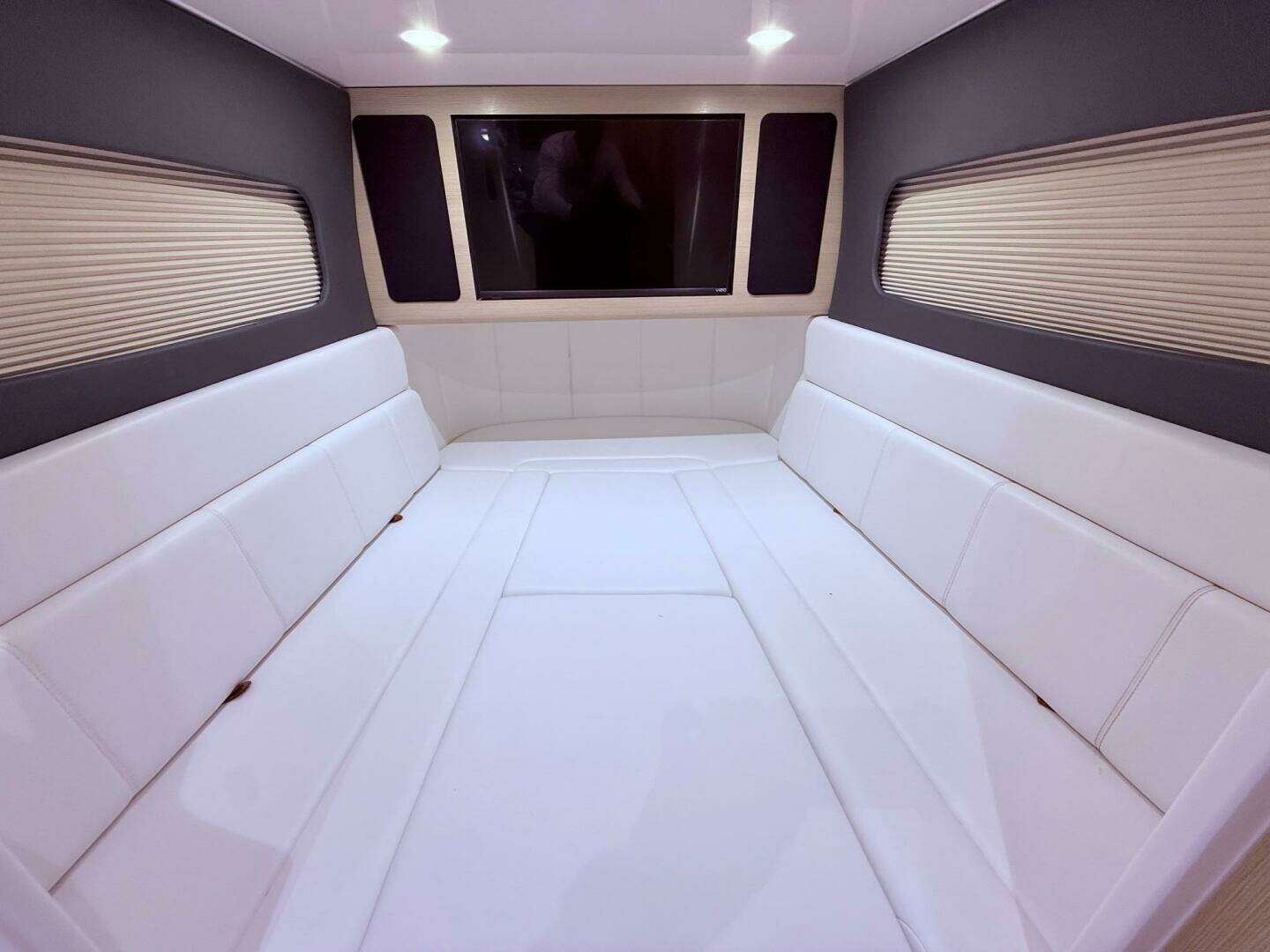 2024 Scout 400 LXF - Image 46
