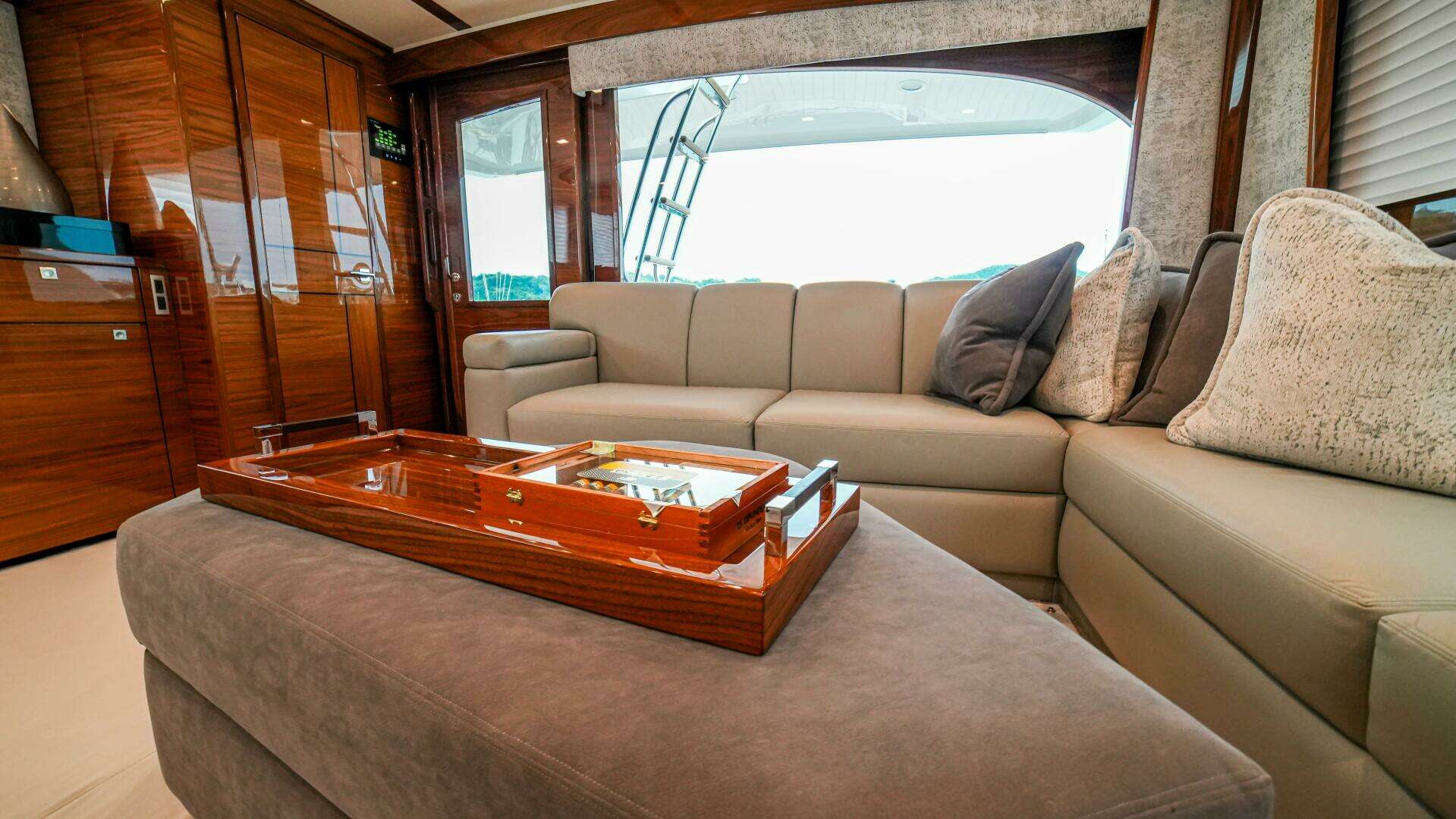 2023 Viking 72 Convertible - Image 36