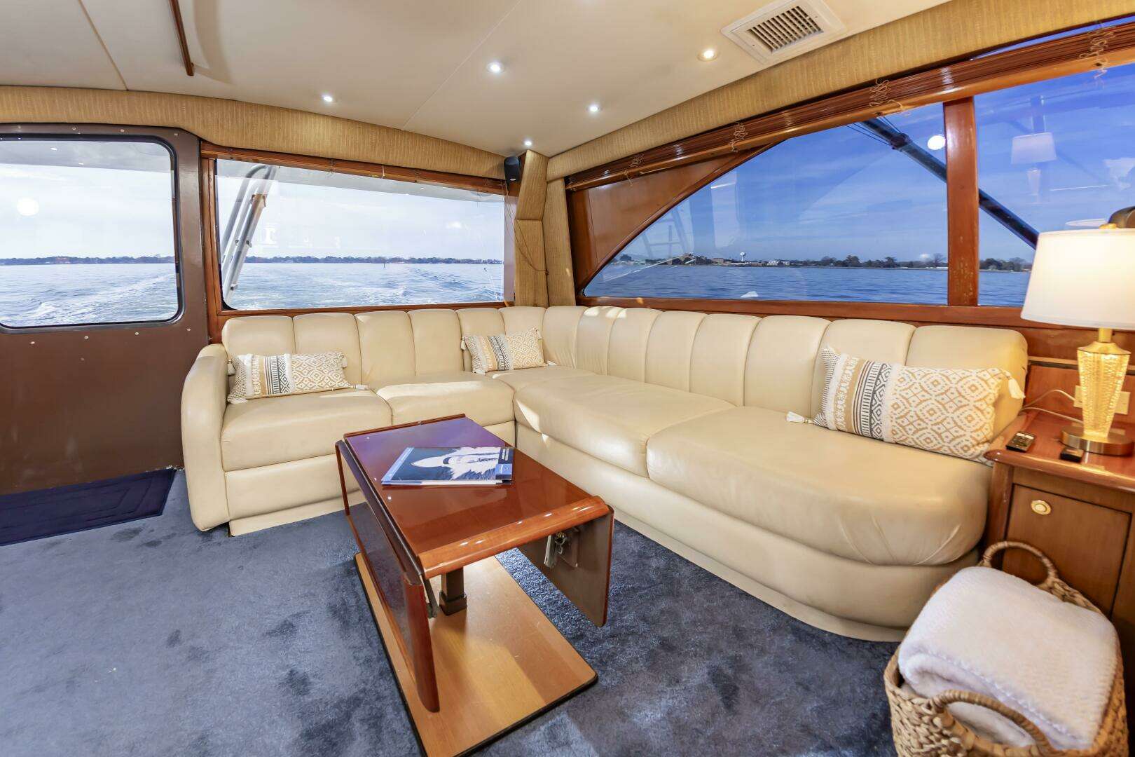 2001 Ocean Yachts 52 SUPER SPORT - Image 27