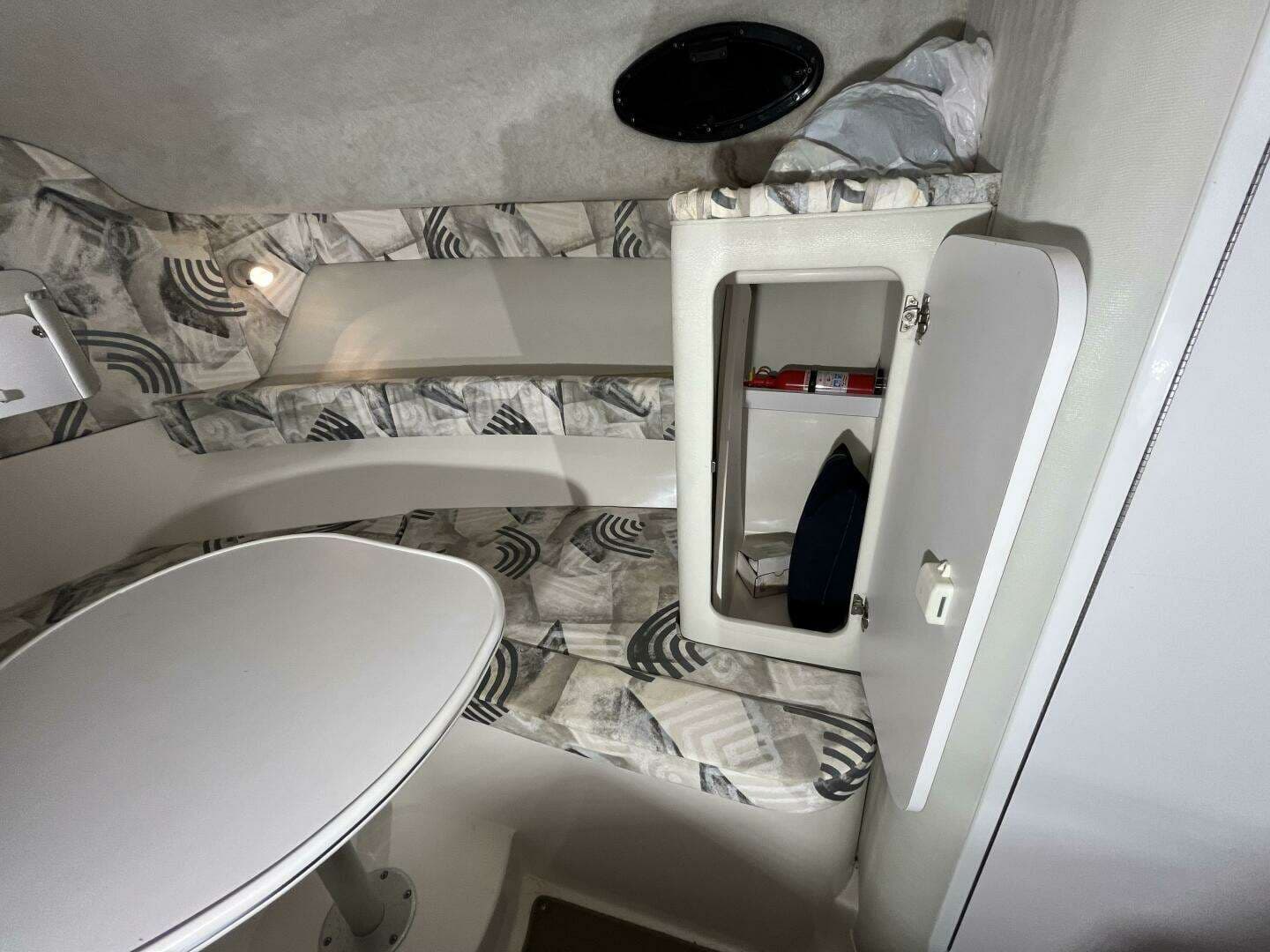 2001 Wellcraft 270 Coastal - Image 42