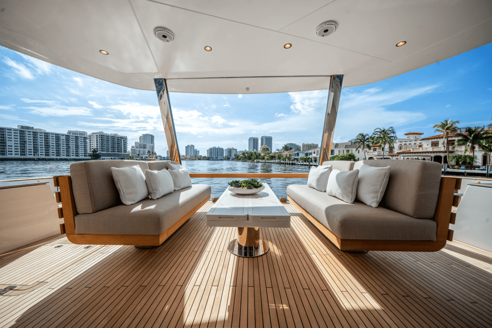 2026 Azimut Magellano 25M - Image 16