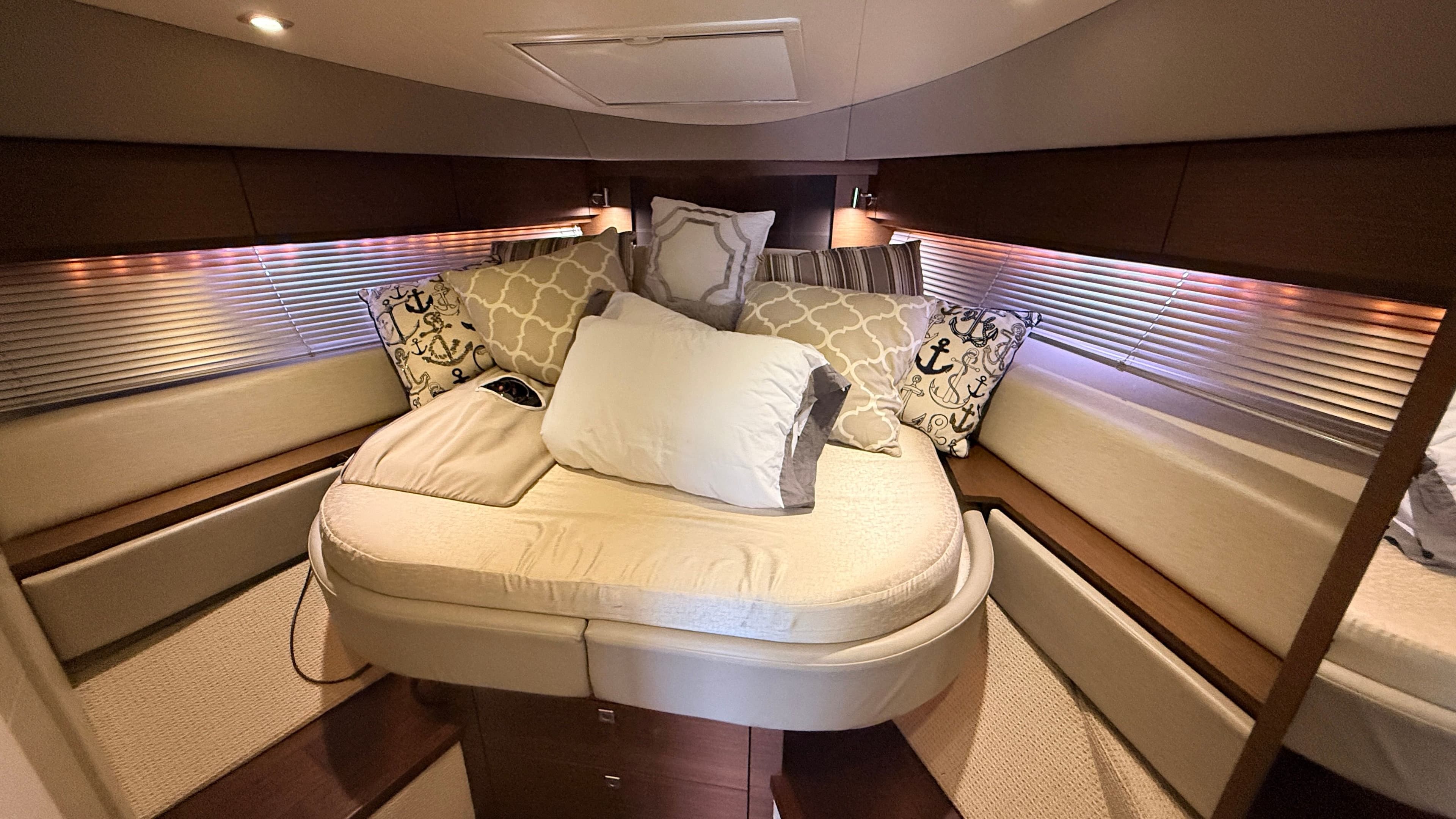 2015 SEA RAY 410 SUNDANCER - Image 83
