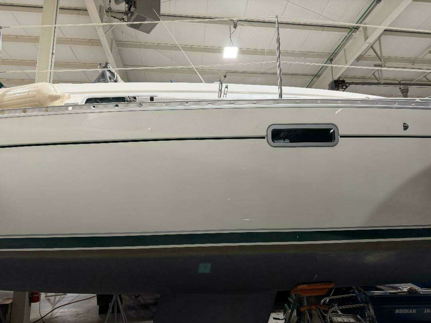1998 Beneteau 281 - Image 3