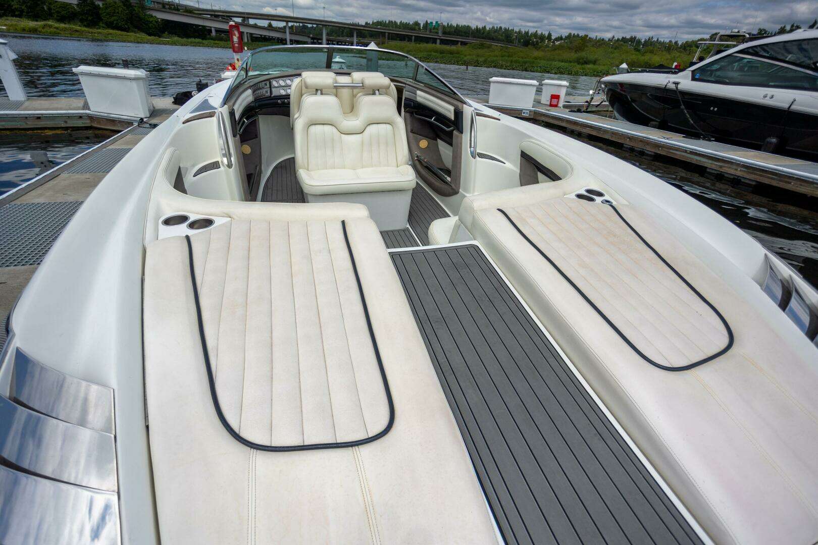 2005 Cobalt 343 - Image 2