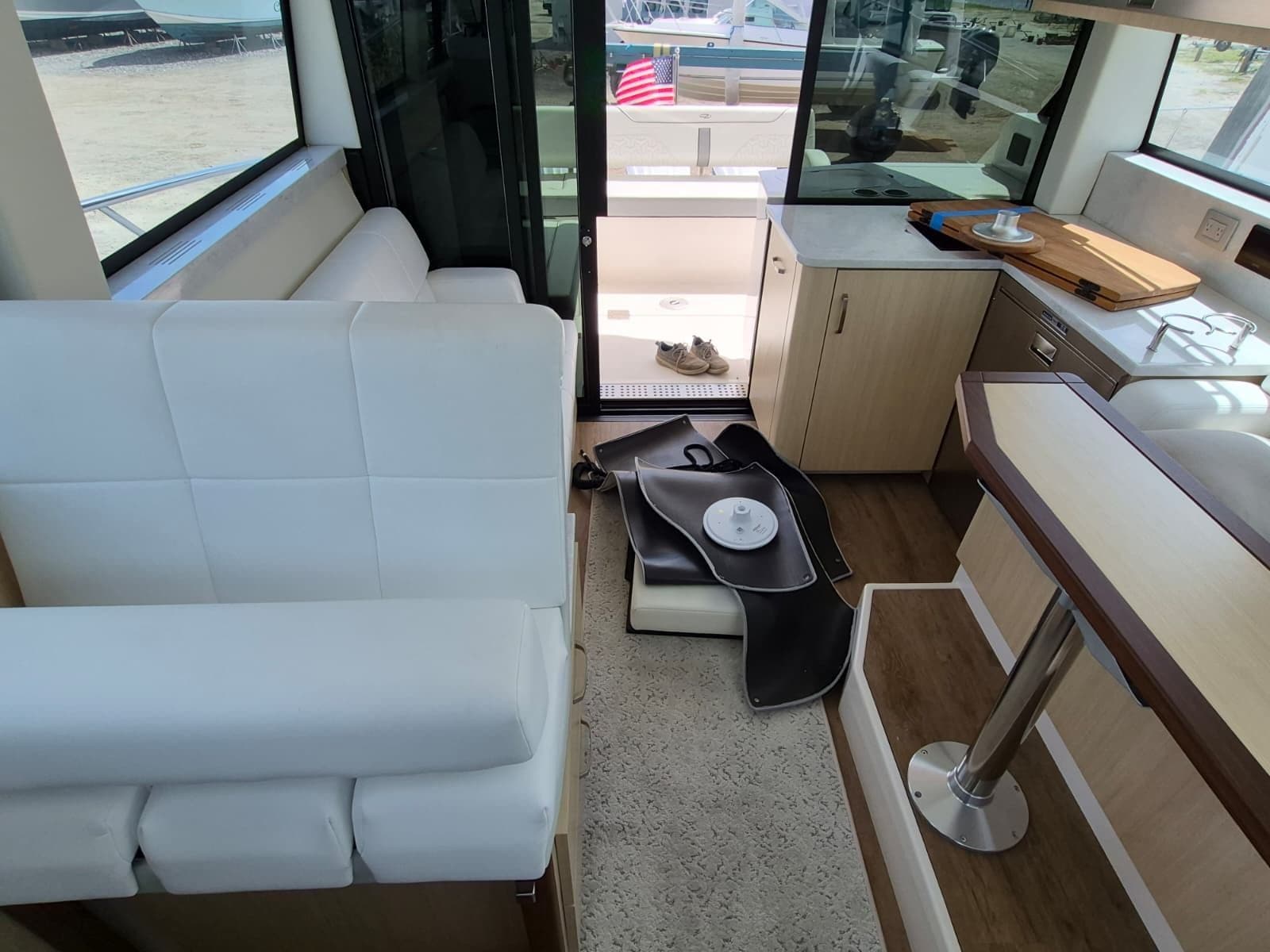 2026 REGAL 38 XO - Image 9