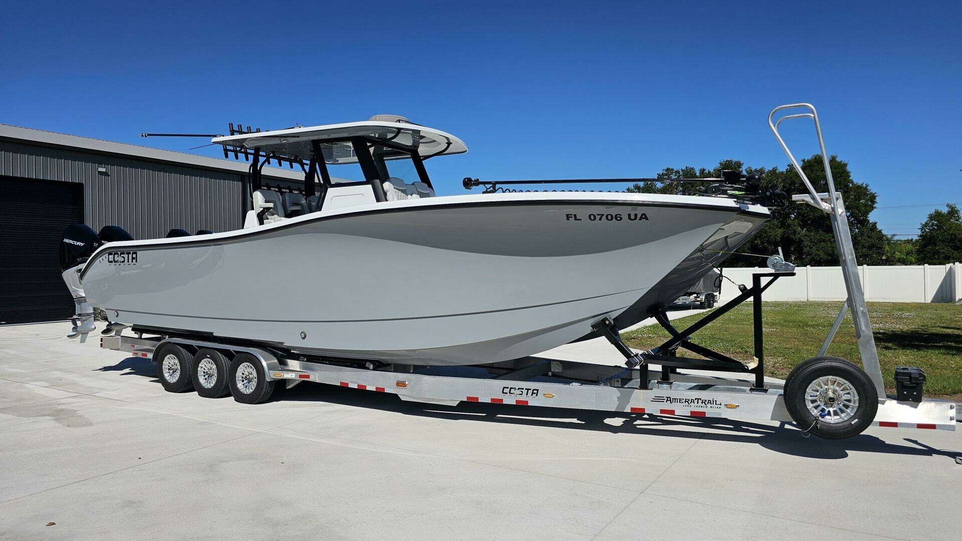 2025 Costa Custom 34SV - Image 6