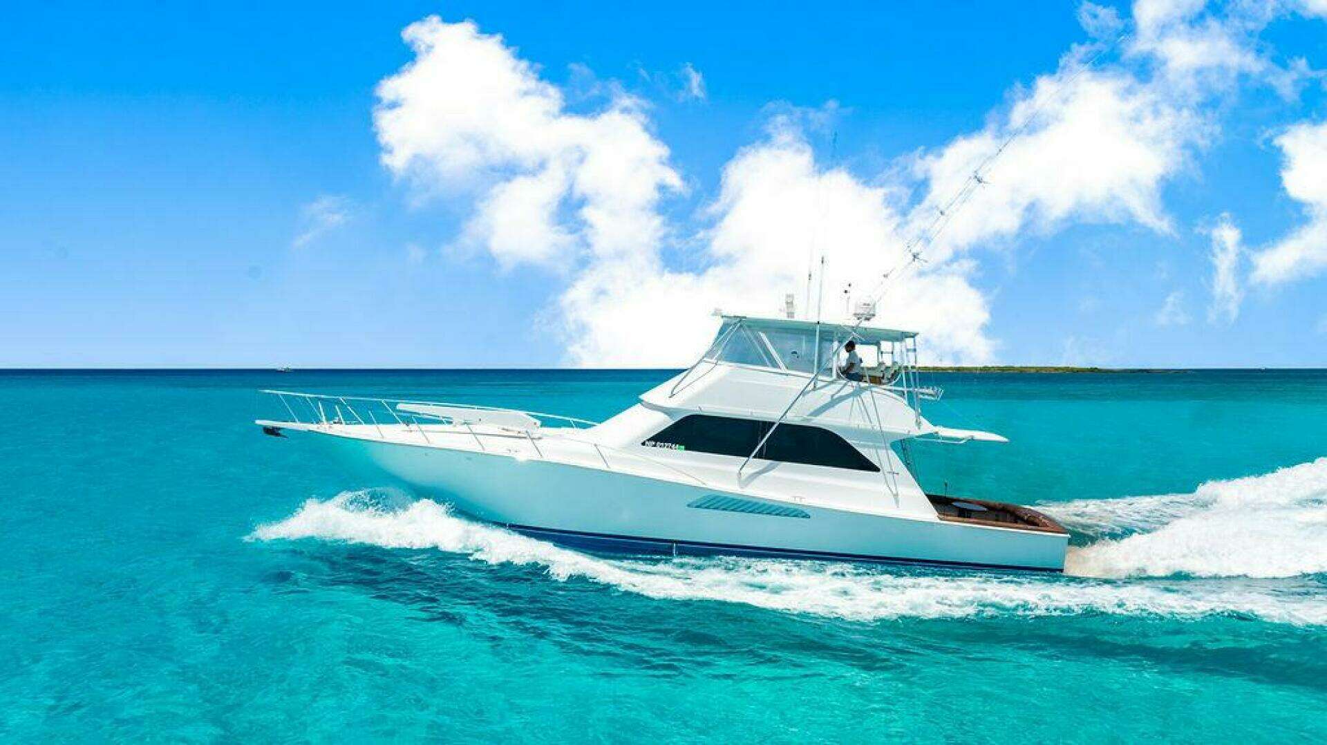 1999 Viking 55 Convertible - Image 22