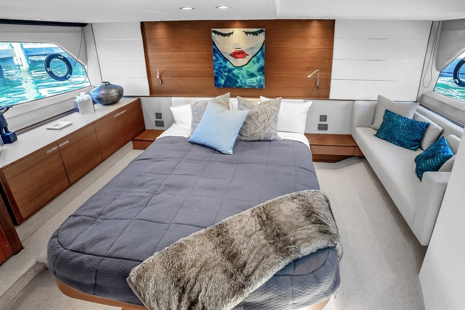 2016 Princess V58 - Image 30