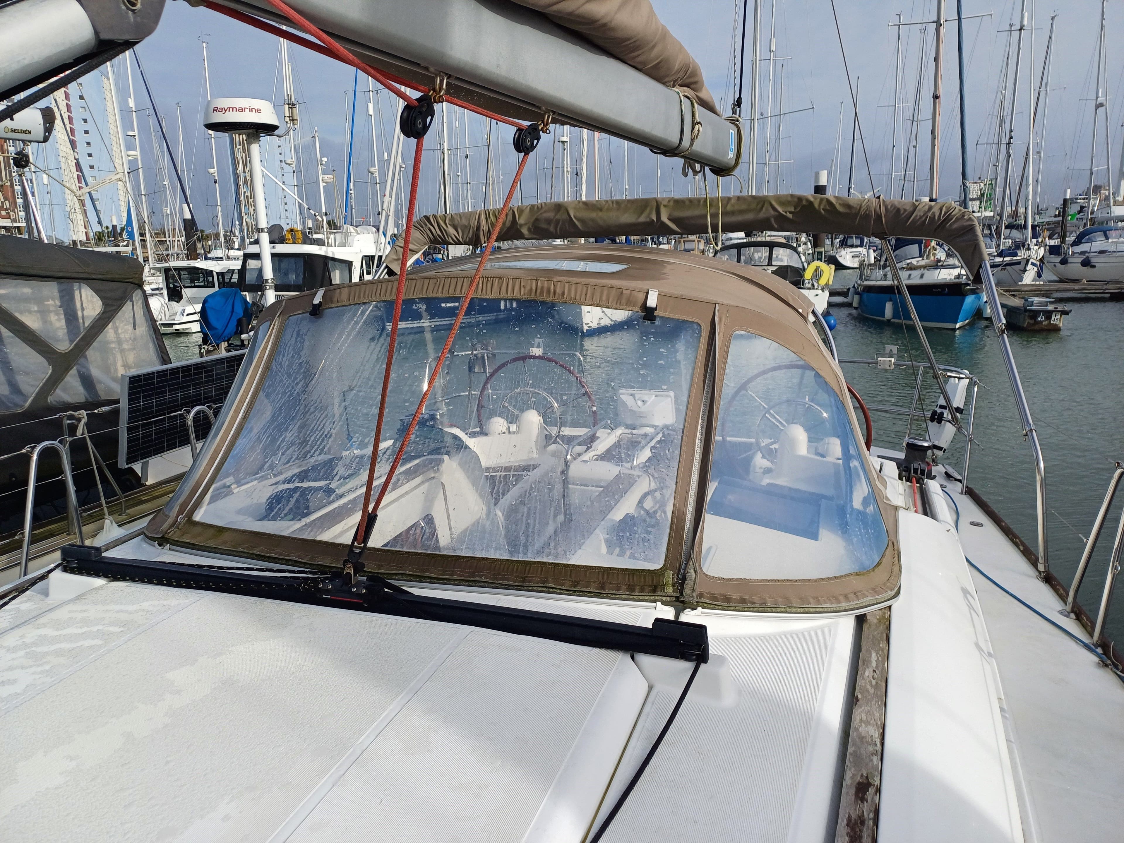 2010 Jeanneau Sun Odyssey 409 - 19