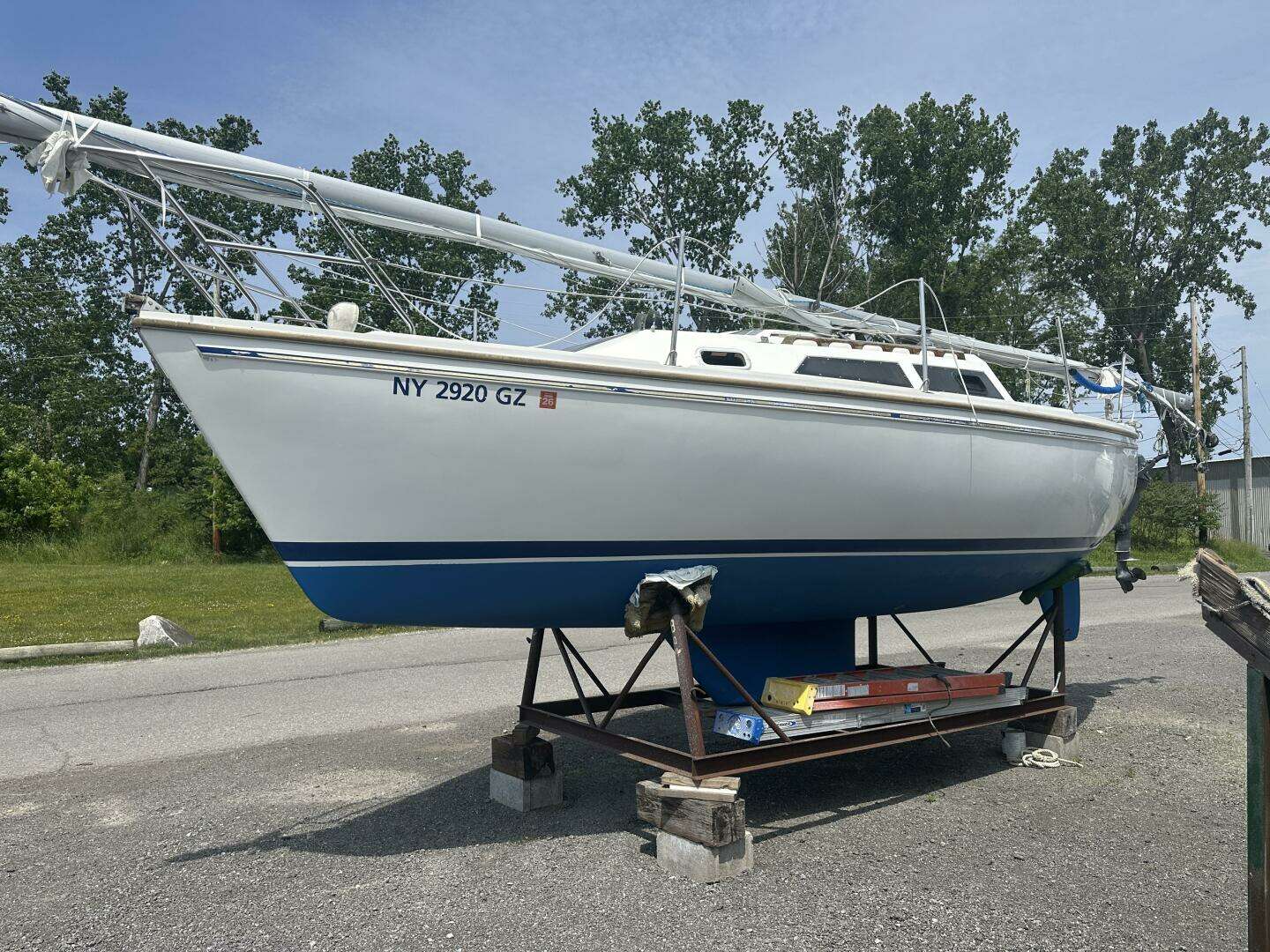 1990 Catalina Capri 26 Wing Keel - Image 2