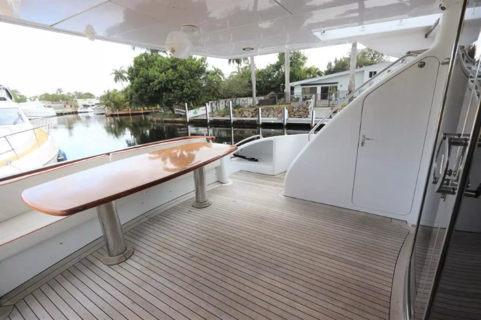 2006 Hatteras 80 - Image 7