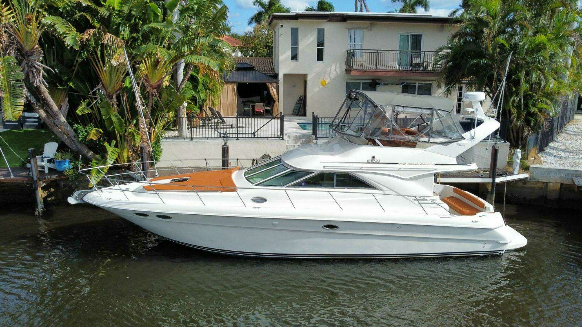 1997 Sea Ray 400 Sedan Bridge - Image 4