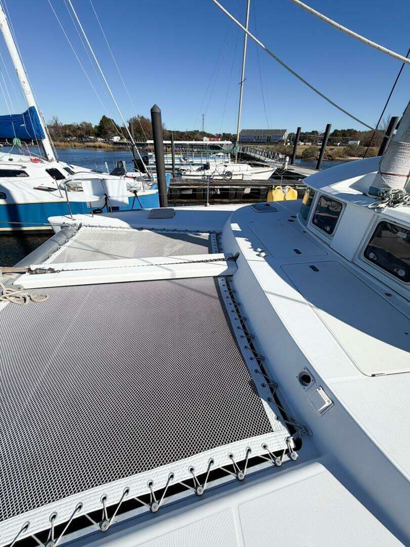 2005 Lagoon 380S - Image 17
