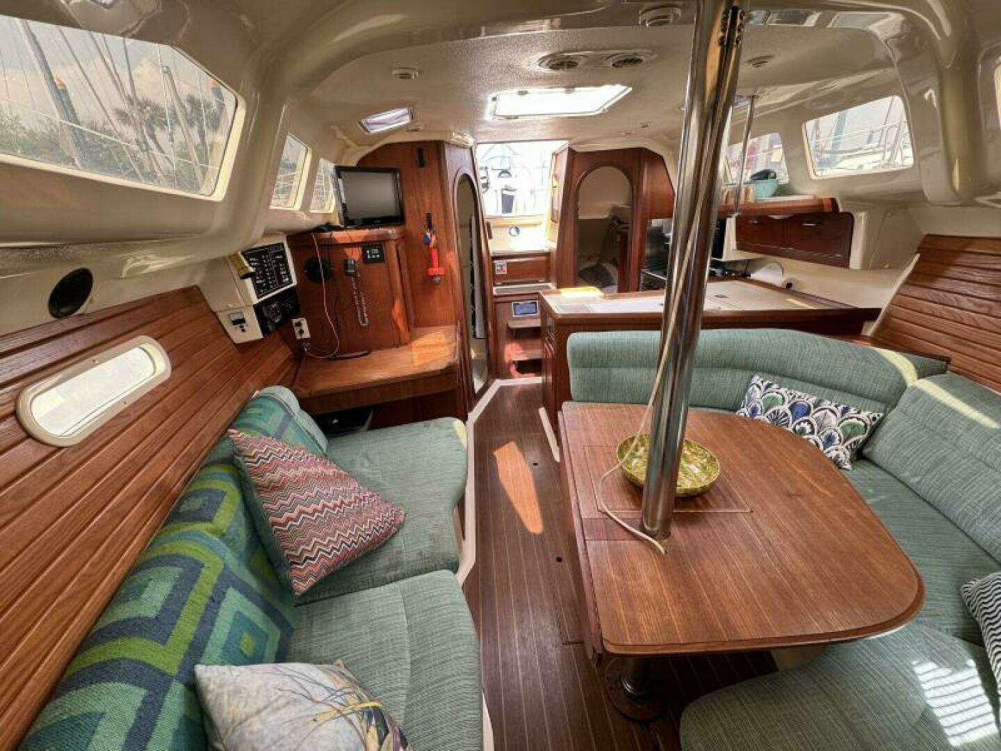 1995 Hunter 336 - Image 17