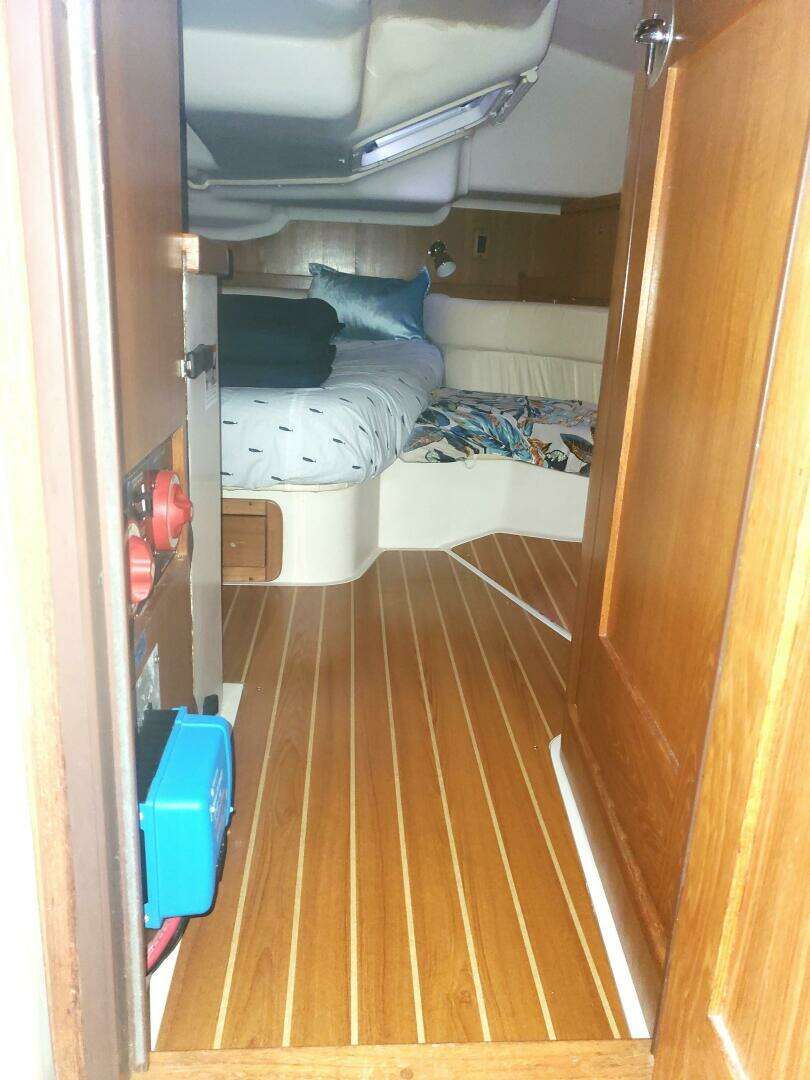 2007 Catalina 400 MK II - Image 21