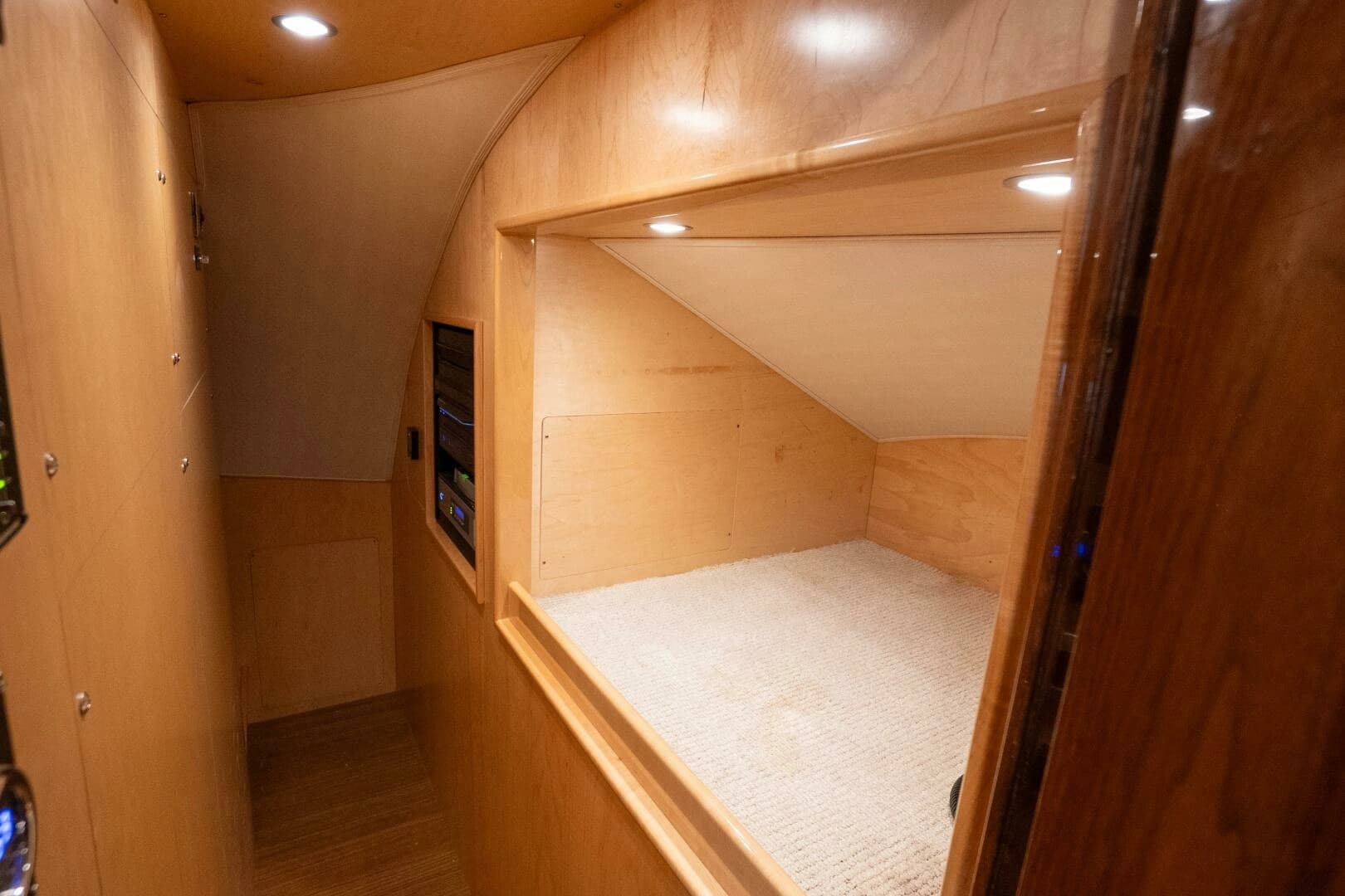 2021 Viking 72 Enclosed Bridge - Image 17
