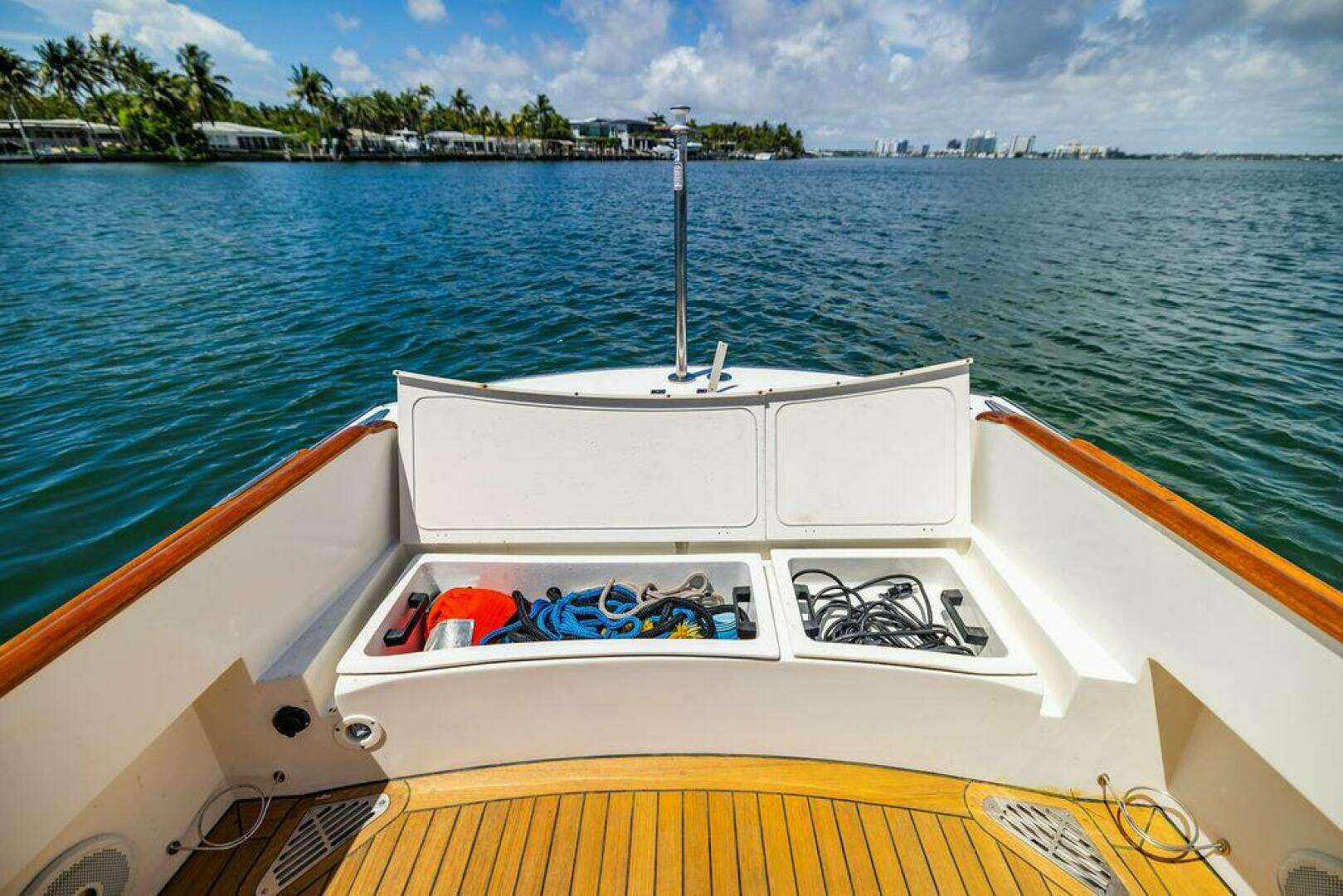 2004 Hinckley Talaria 29 R - Image 28