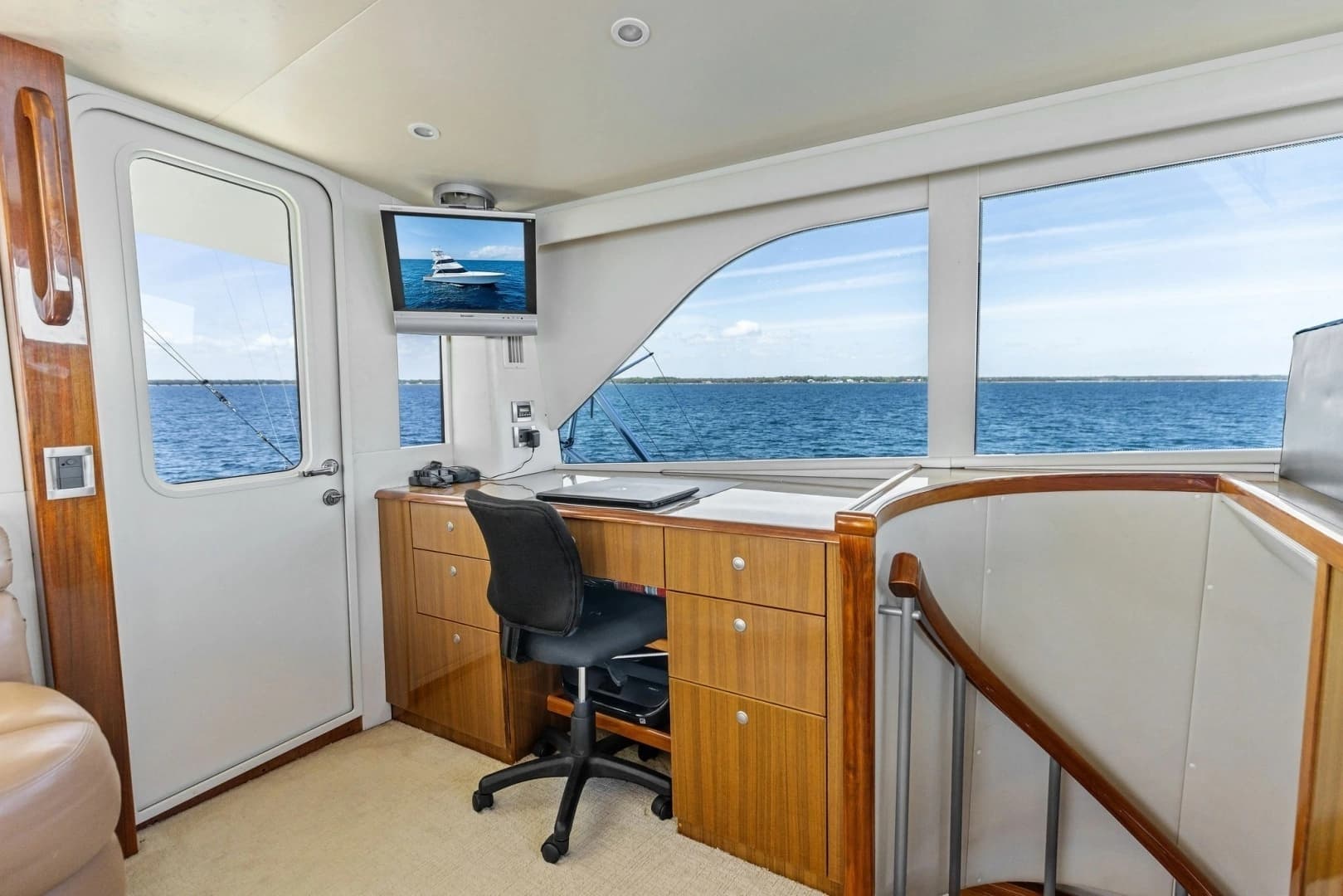 2008 Viking 68 Skybridge - Image 23