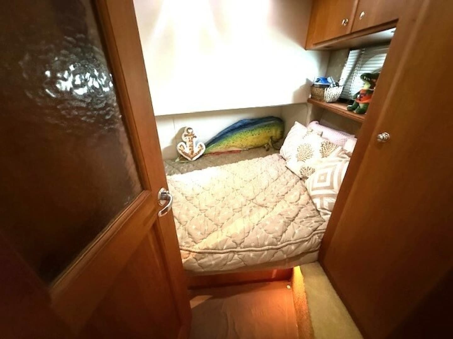 2001 Silverton 42 Convertible - Image 41