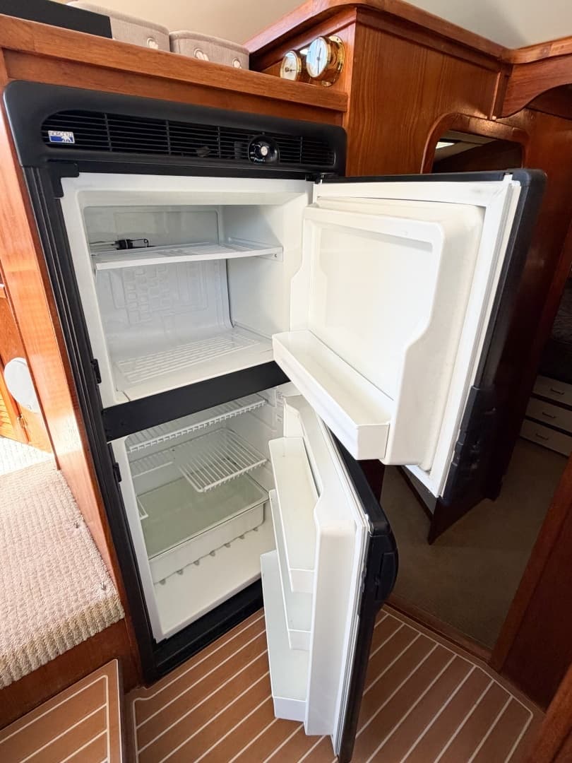 1988 Pacemaker 36 Convertible - Image 81