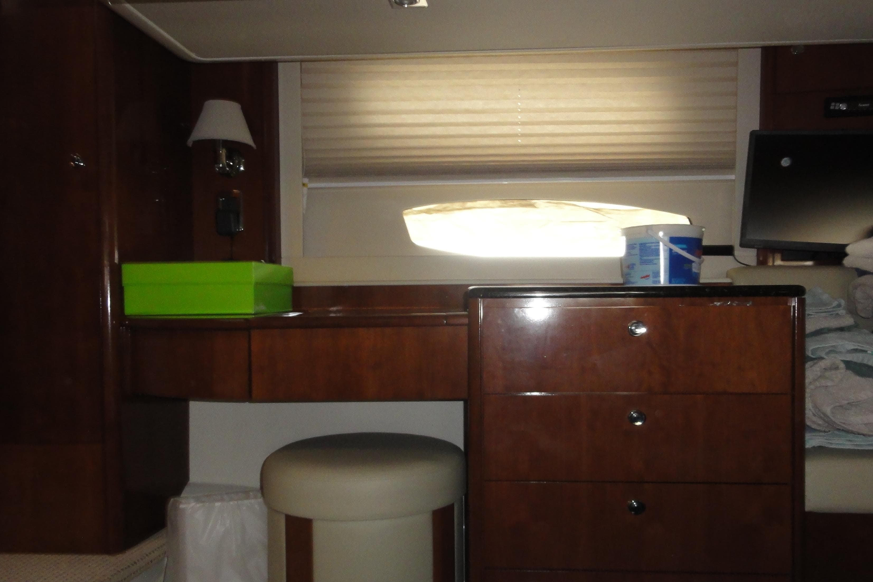 2009 Meridian 441 Sedan - 62