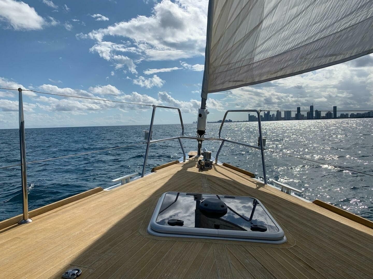 2016 Beneteau Oceanis 60 - Image 28