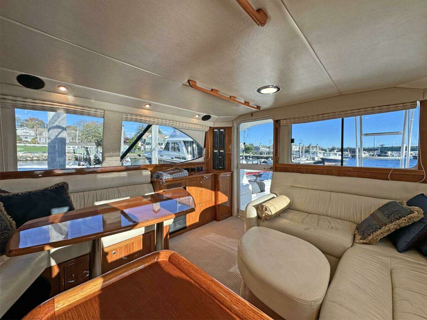 2004 Riviera 40 Sportfish - Image 25