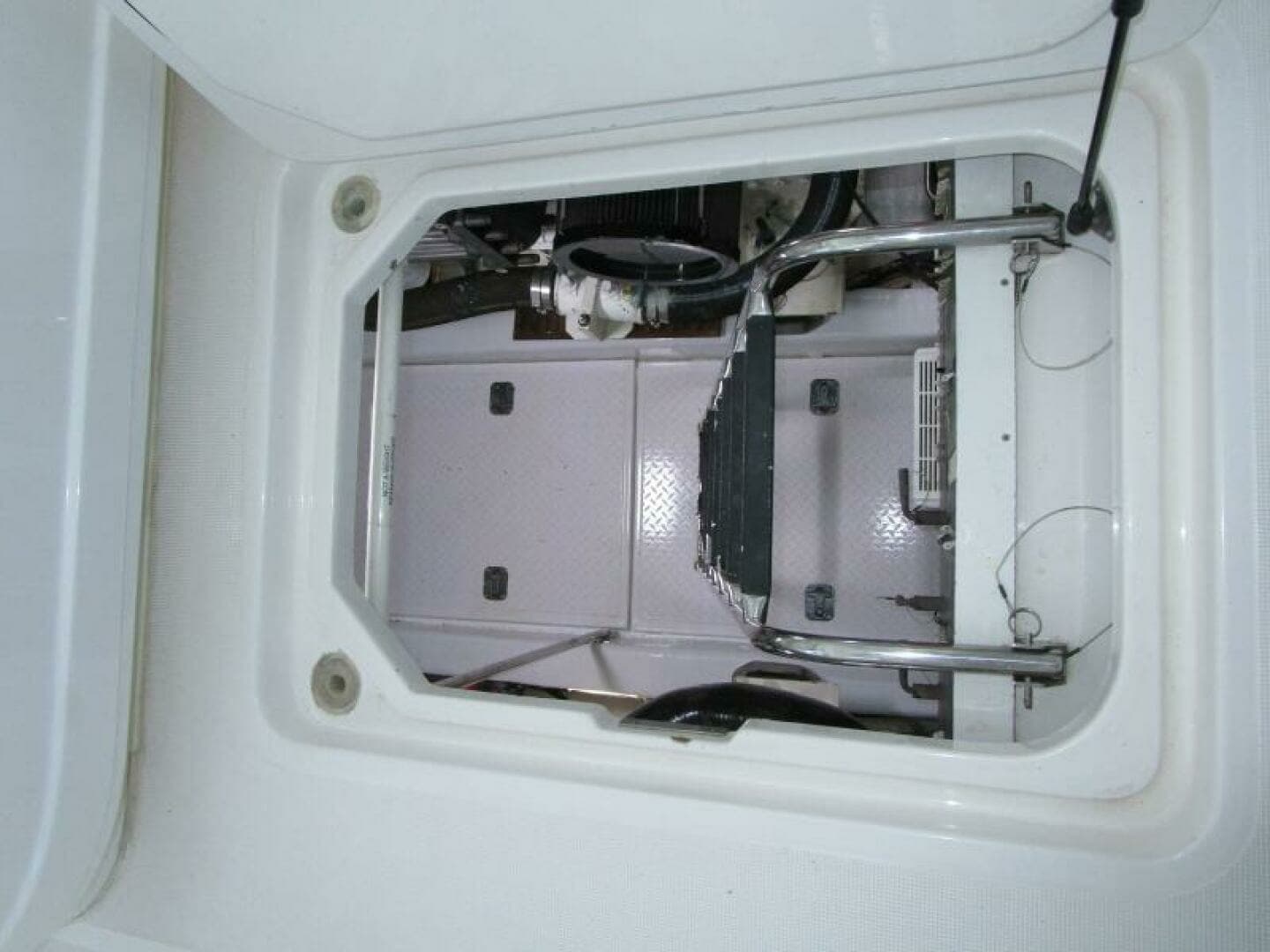 2003 Tiara Yachts 5200 Express - Image 52
