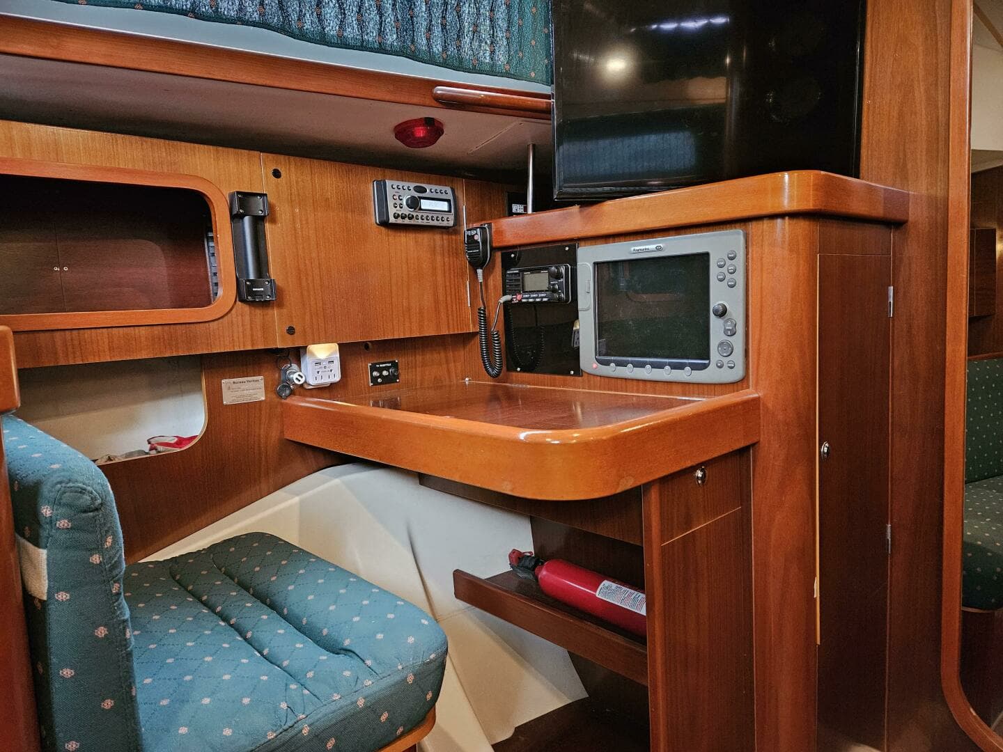 1996 Beneteau 40 CC - Image 28