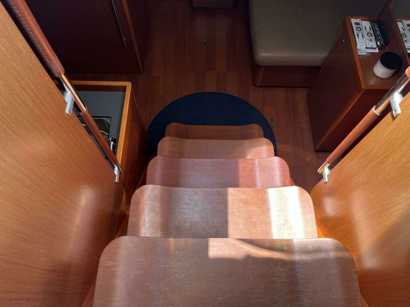 2013 Beneteau Oceanis 48 - Image 13
