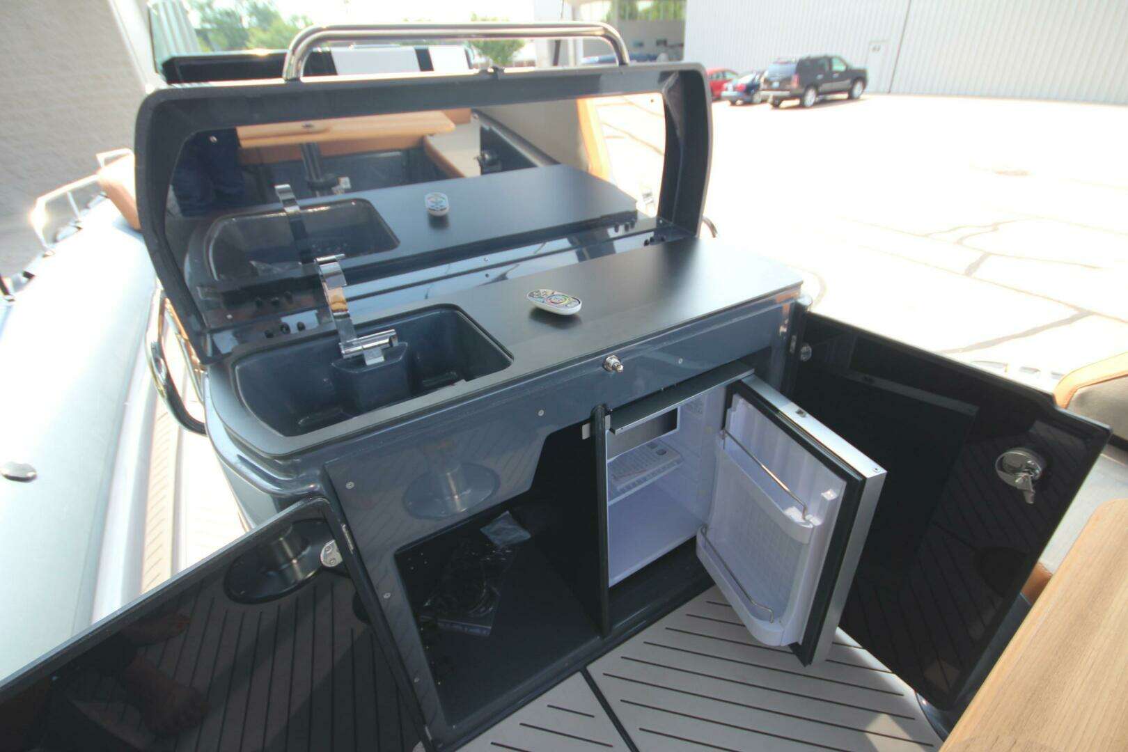 2024 Zodiac Medline 9 NEO - Image 19