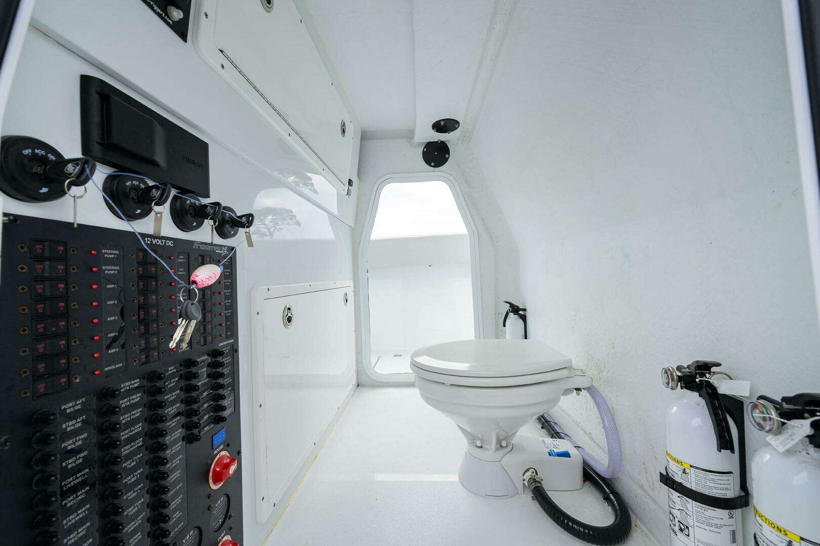 2023 Freeman 42 LR Center Console - Image 20