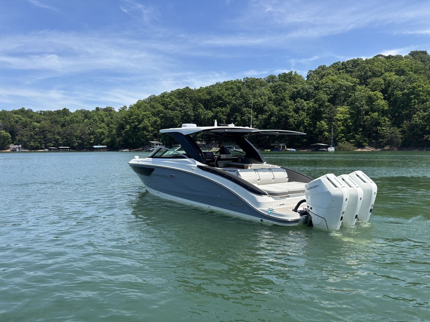 2026 Sea Ray SLX 360 Outboard - 6