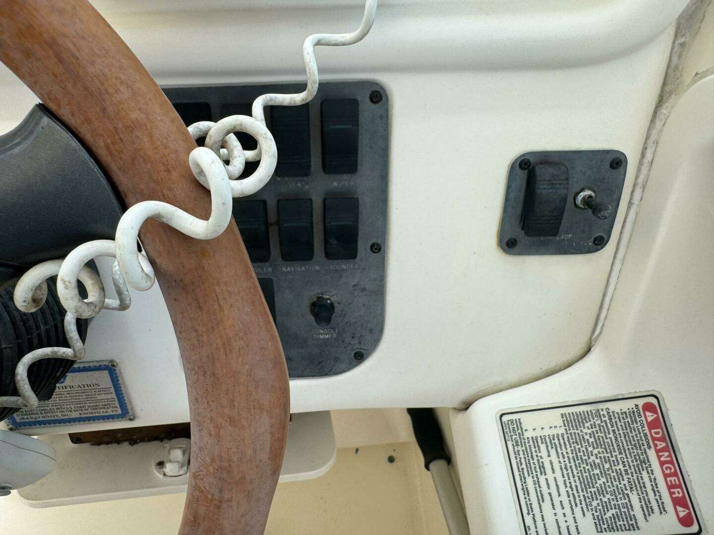 1998 Sea Ray 290 Sundancer - Image 17