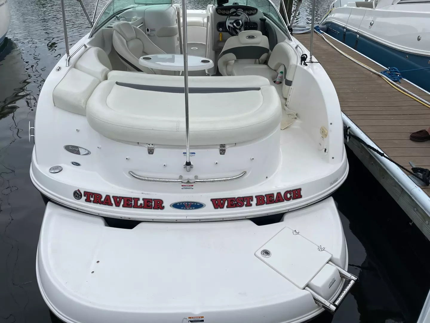 2005 Chaparral 236 Sunesta - Image 10