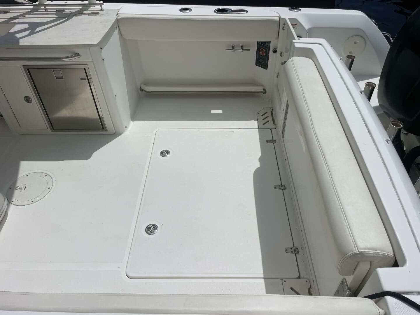2016 Boston Whaler 270 Vantage - Image 46
