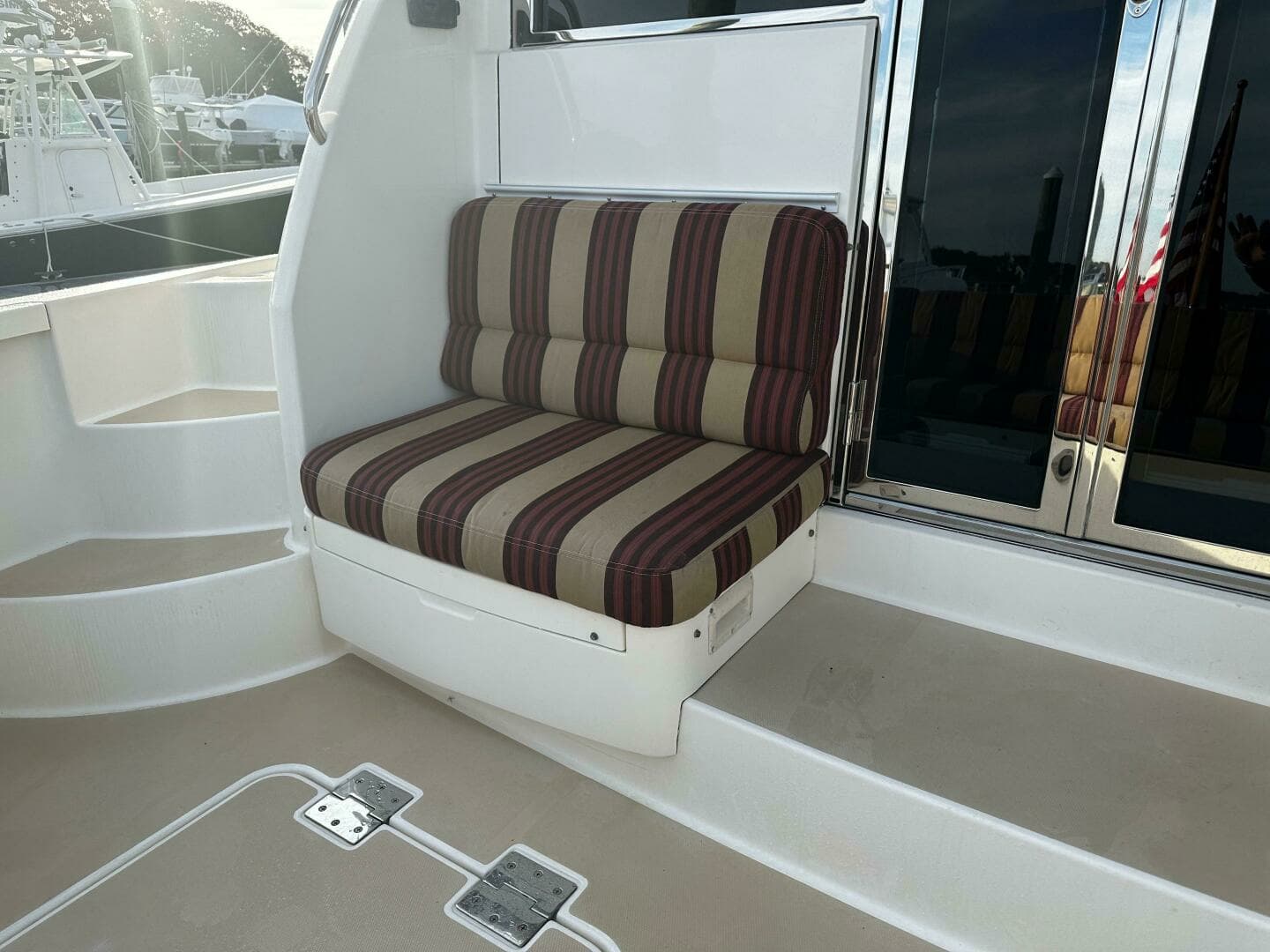 2014 Sabre 42 Salon Express - Image 12