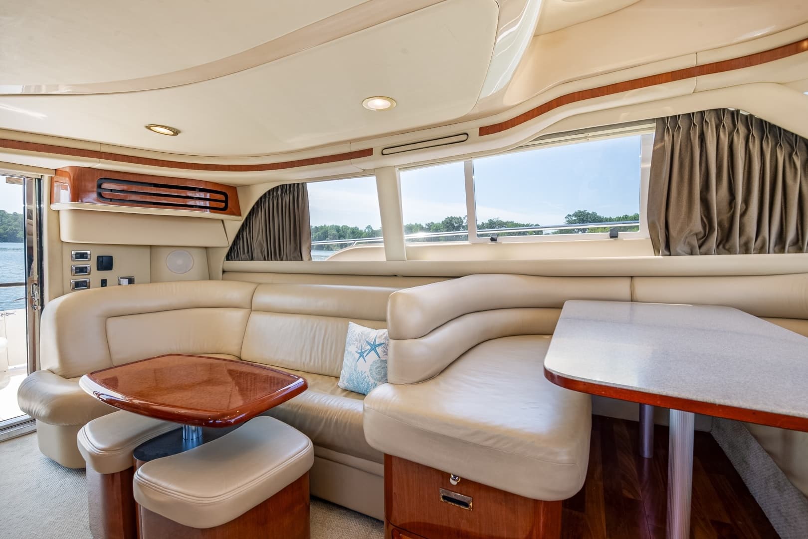 2003 Sea Ray 480 Sedan Bridge - Image 61