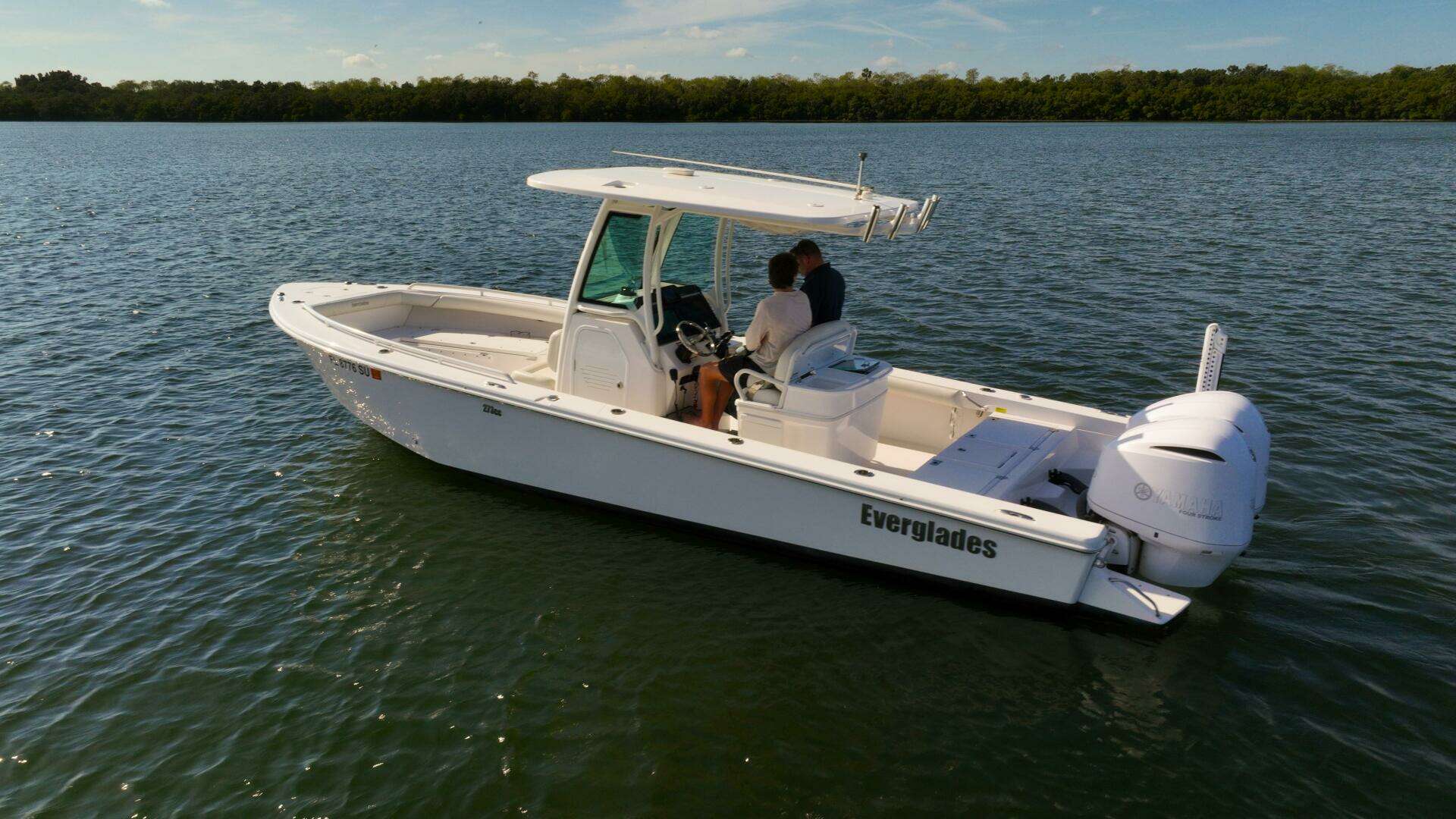 2021 Everglades 273CC - Image 3