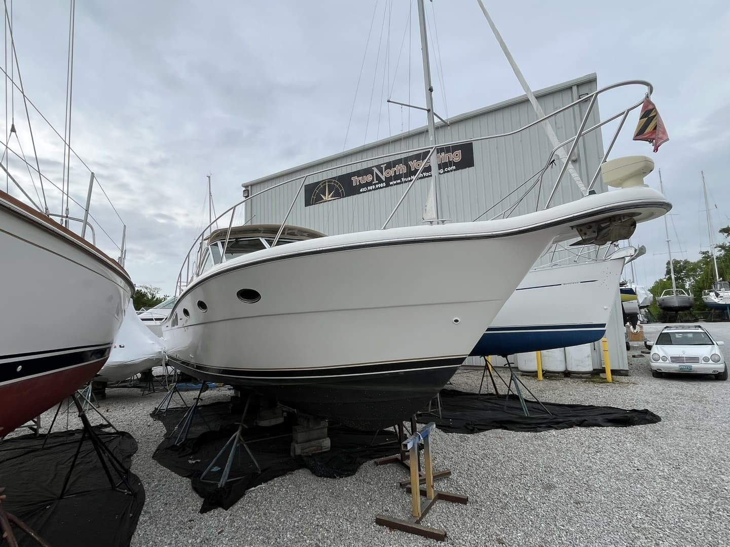 1999 Tiara Yachts 3500 Open - Image 2