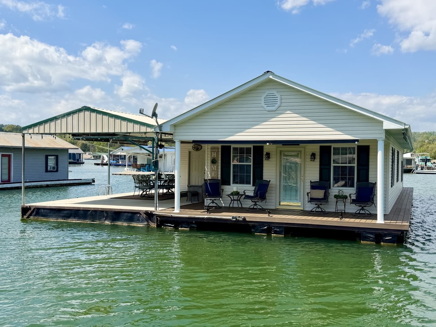 2002 Custom 20 x 53 Floating Cabin - Approx 999/sqft - Image 5