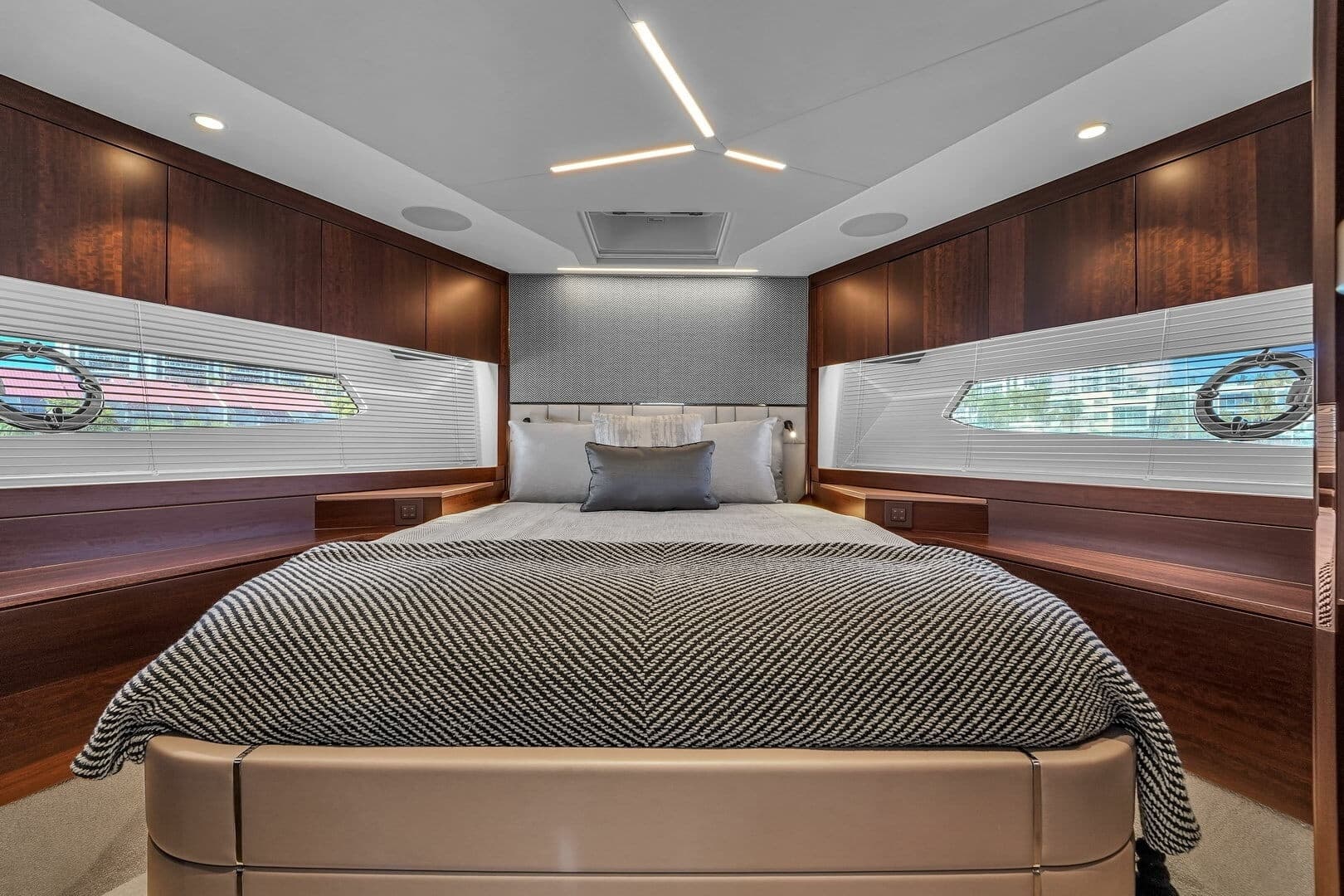 2023 Sunseeker Manhattan 68 - Image 75