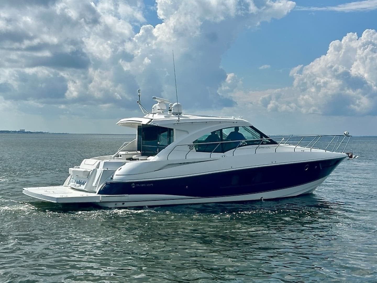 2016 Cruisers Yachts Cantius - Image 7
