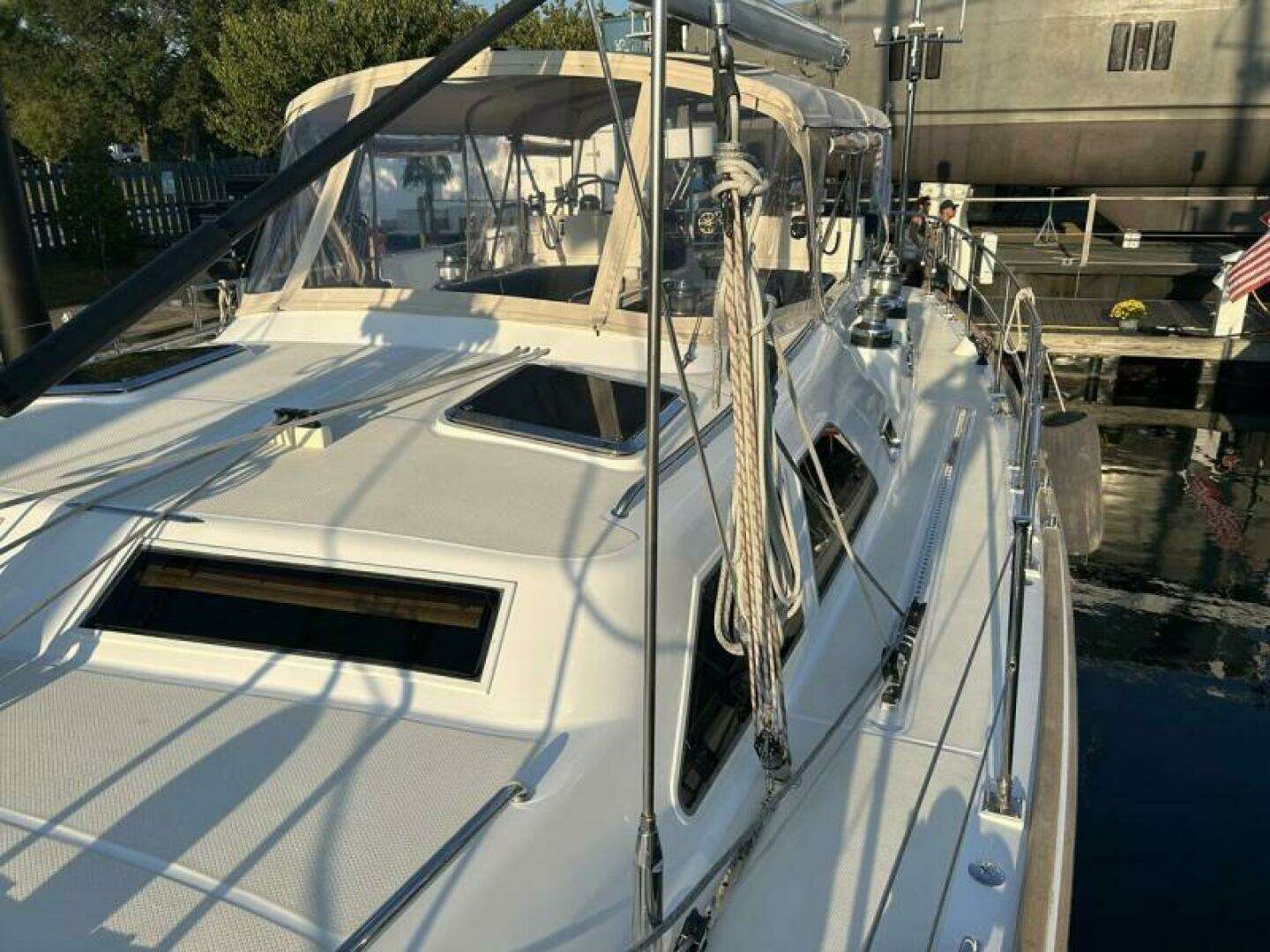 2011 Hylas 70 - Image 13