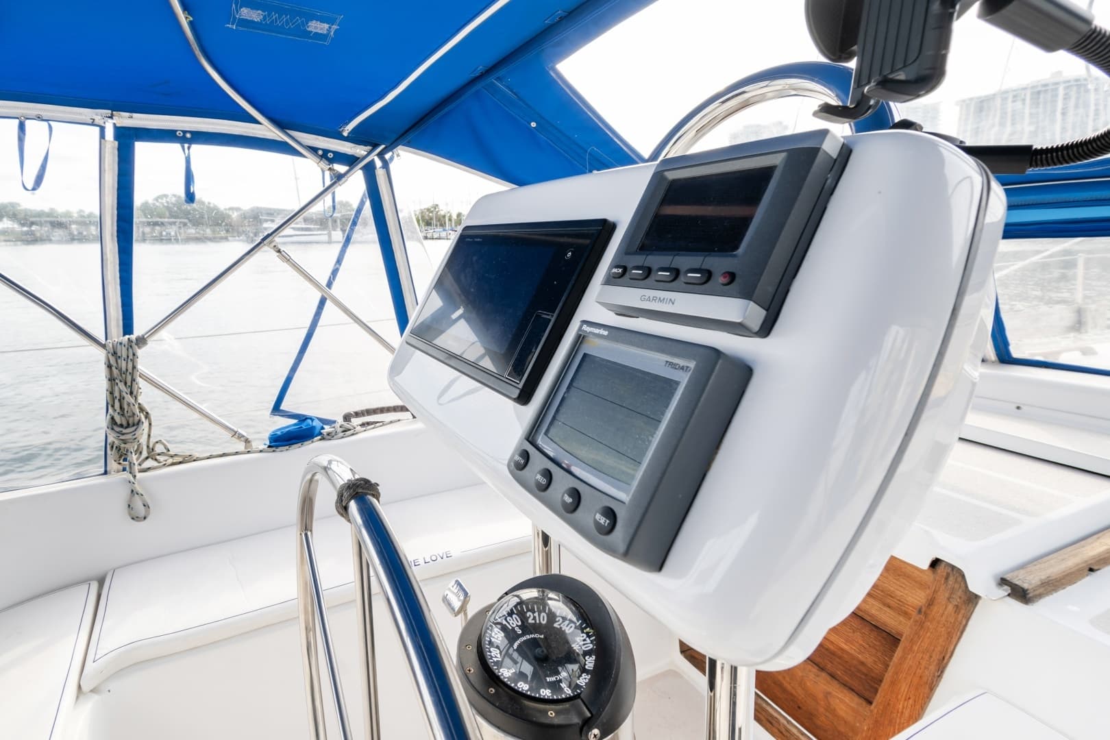 1987 Catalina Morgan Classic - Image 21