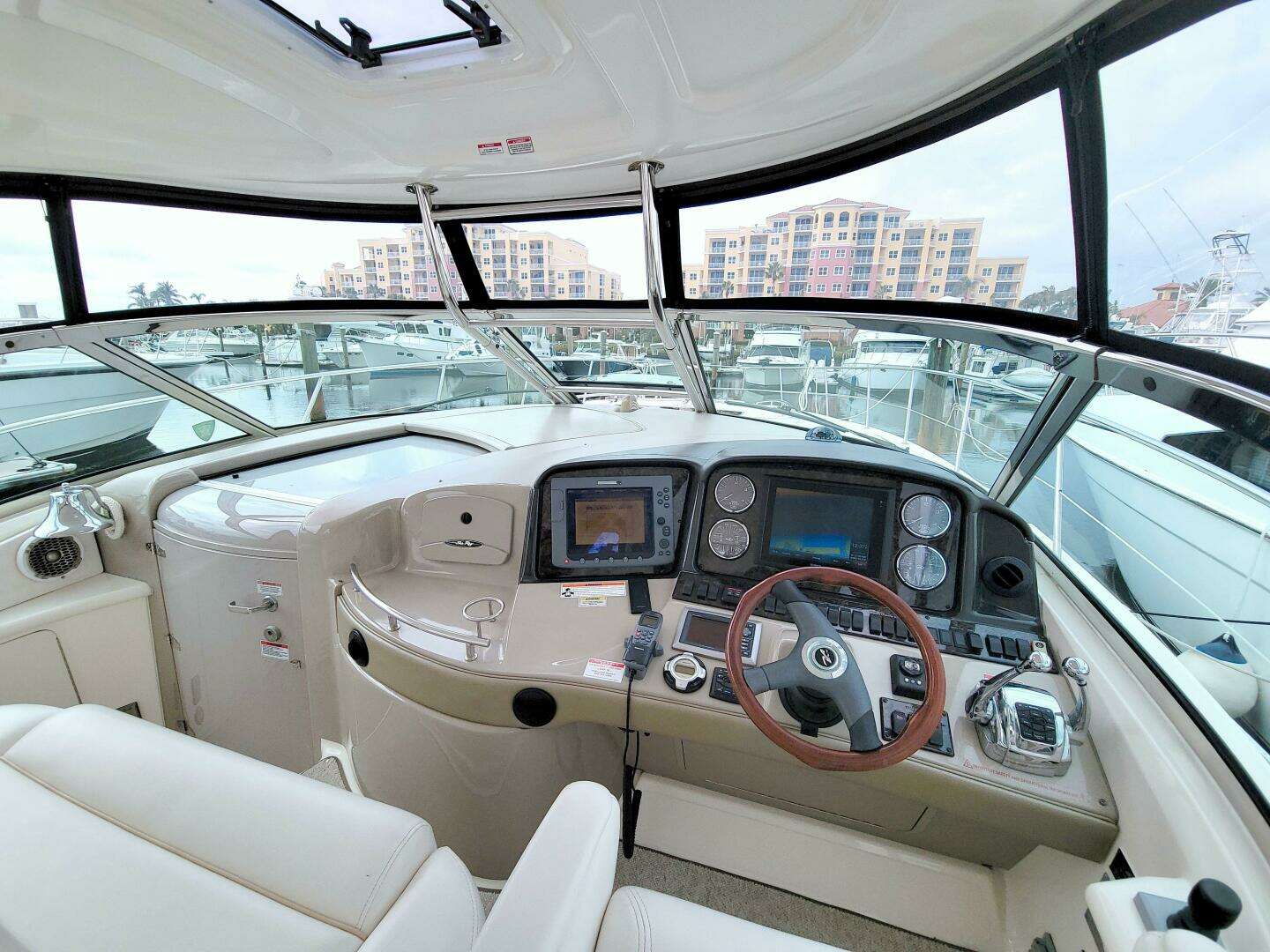2009 Sea Ray 44 Sundancer - Image 28