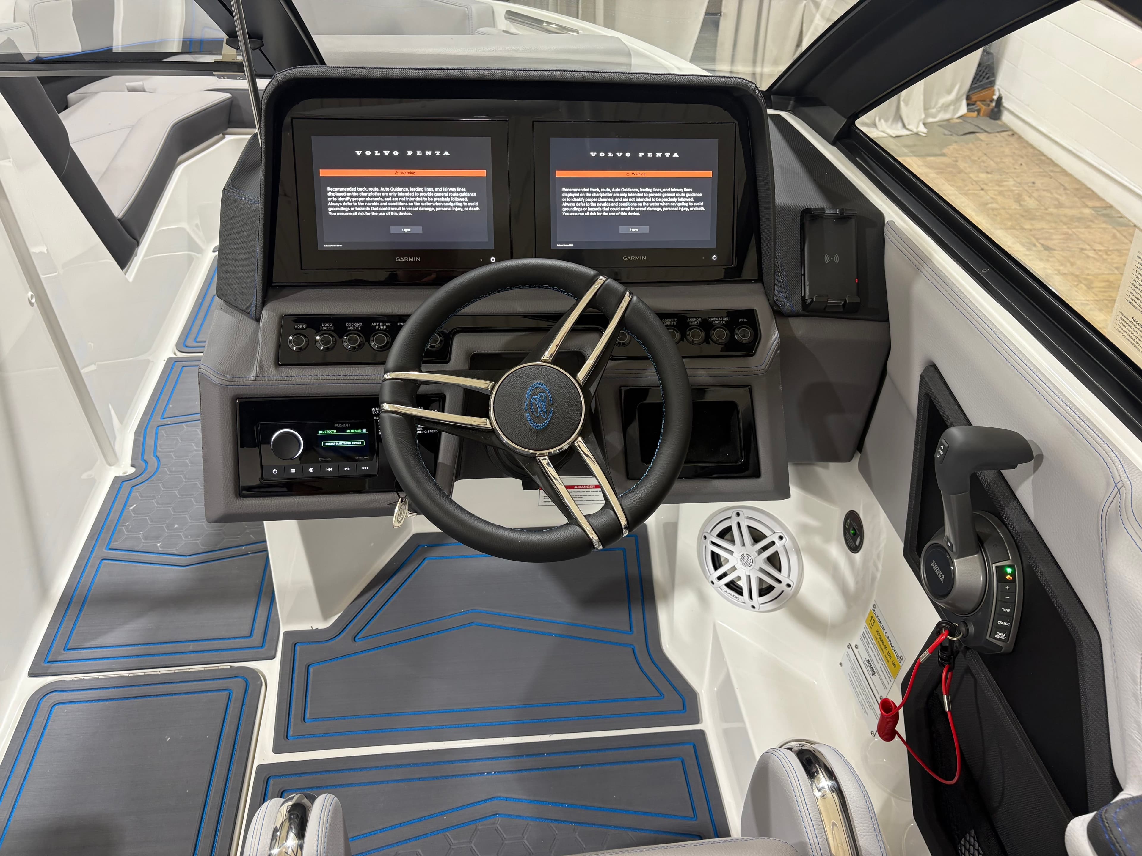 2026 COBALT R4 SURF - Image 21