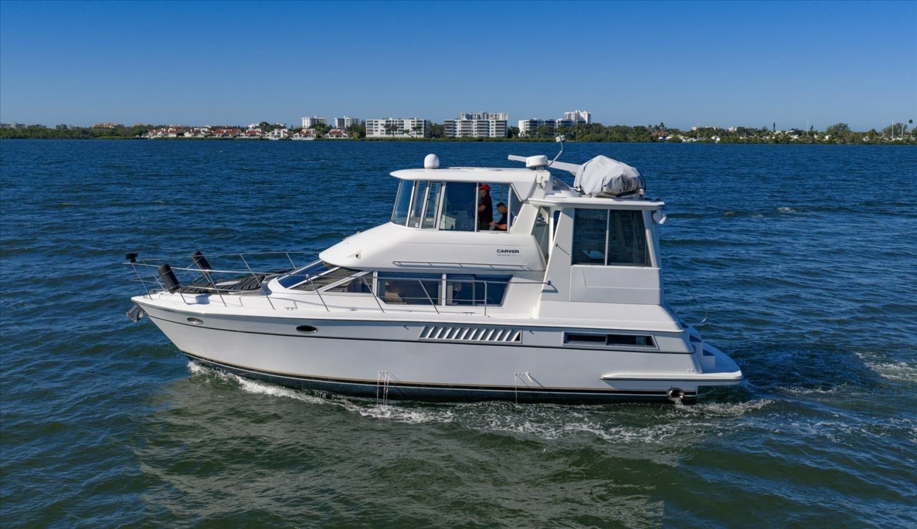 1998 Carver 455 Aft Cabin MY - Image 3